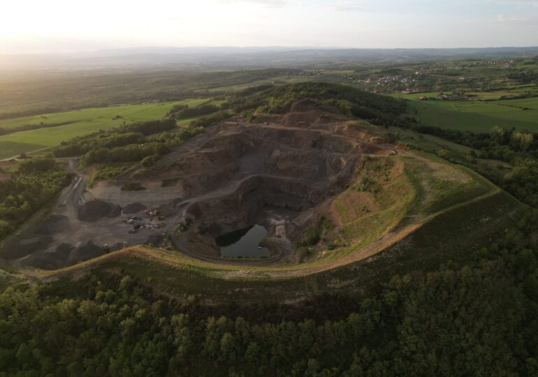 Notre carrière de roche dure à Saint Georges Haute-Ville