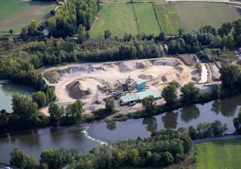 Carrière d'alluvionnaire à Bouthéon