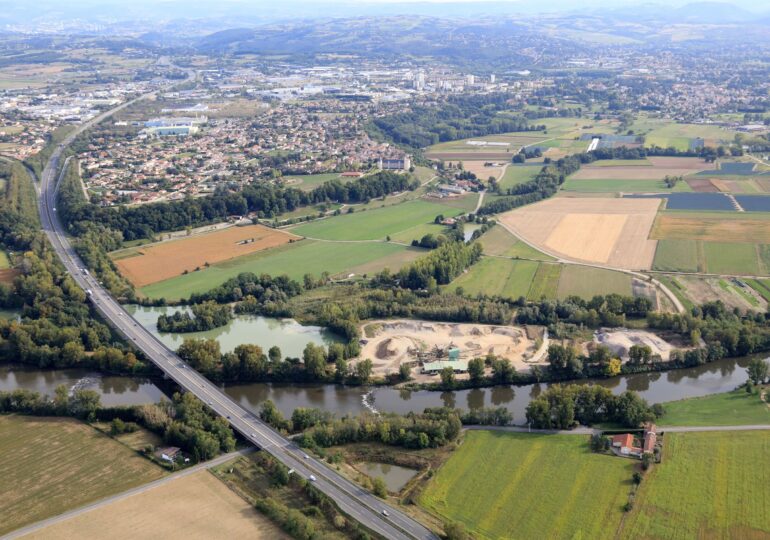 Carrière d'alluvionnaire à Bouthéon